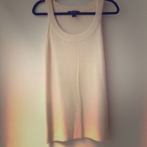 St. John round-neck knit wool sleeveless tunic